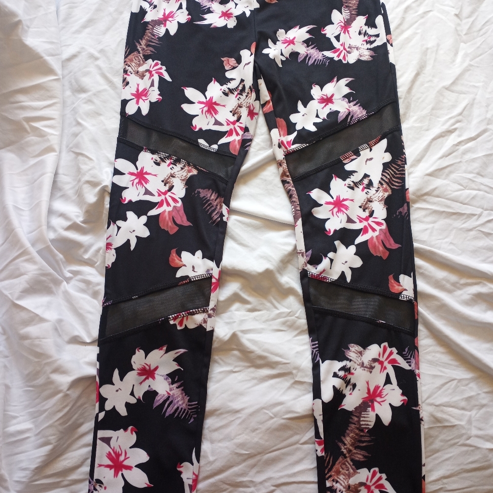 Miracles & Memory leggings